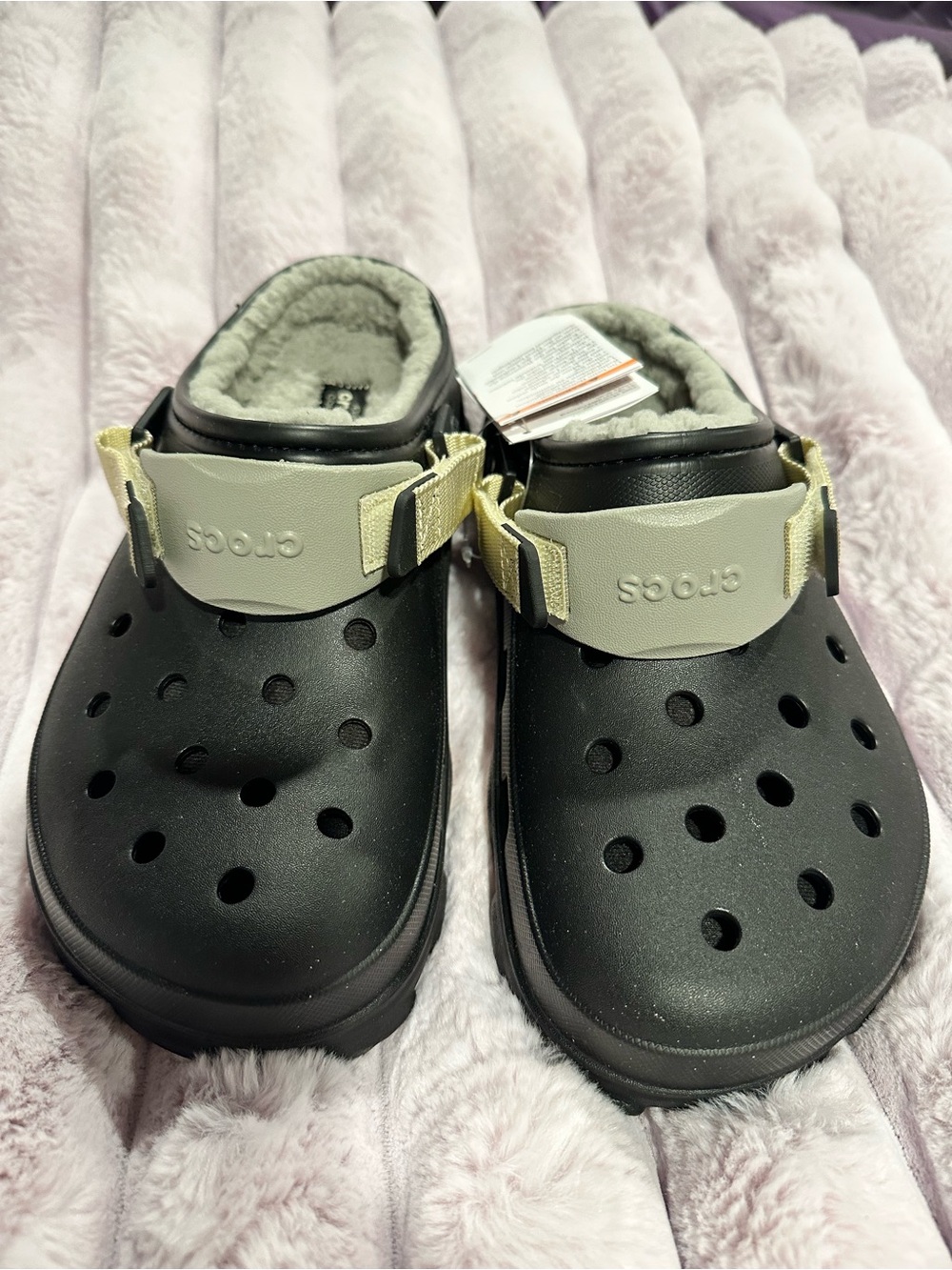 CROCS M 10 W 12 ALL TERRAIN Black Classic Lined Clog with GREY Cream Strap - Picture 2 of 8